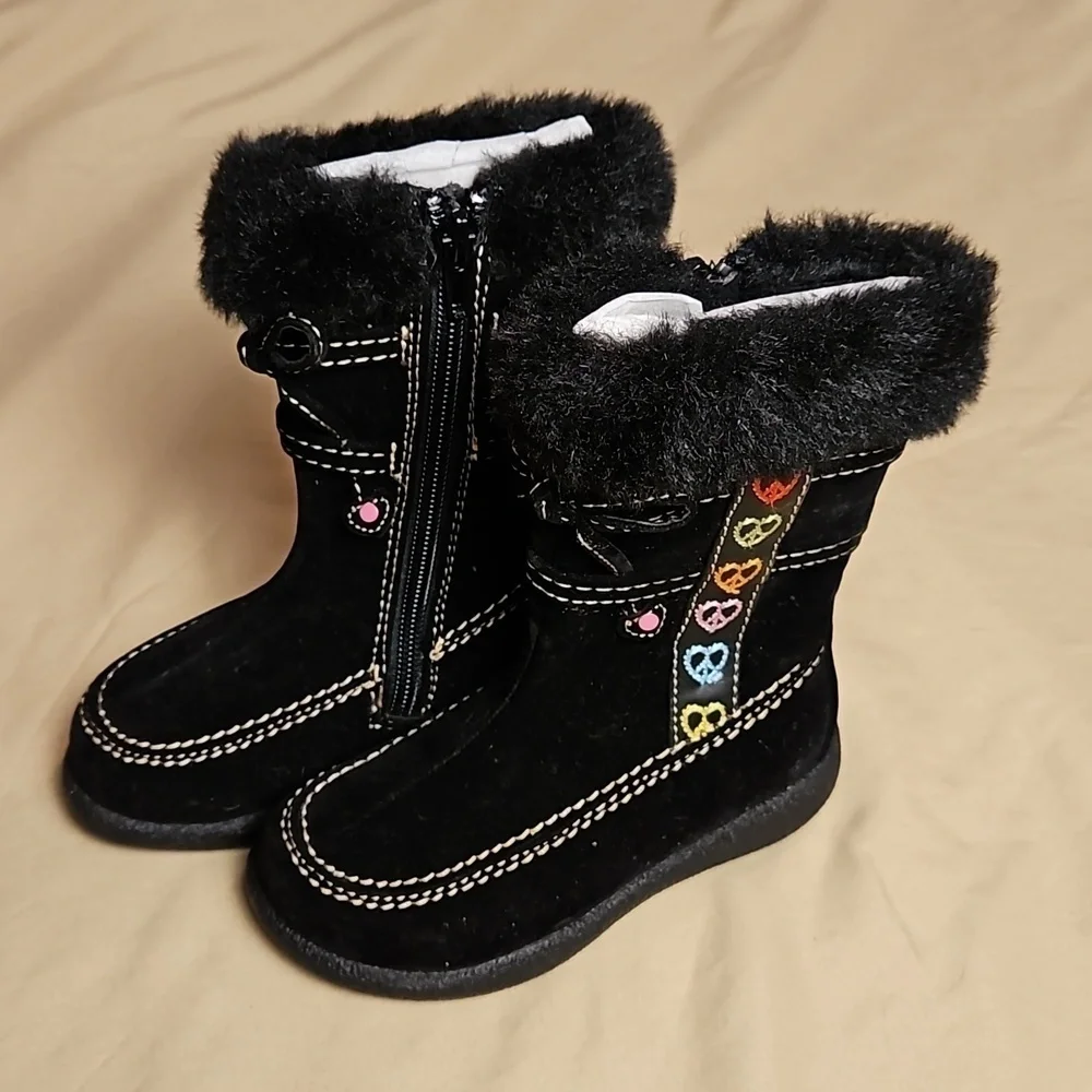 Lil Karena Faux Suede Boots Size: 8 NWOT